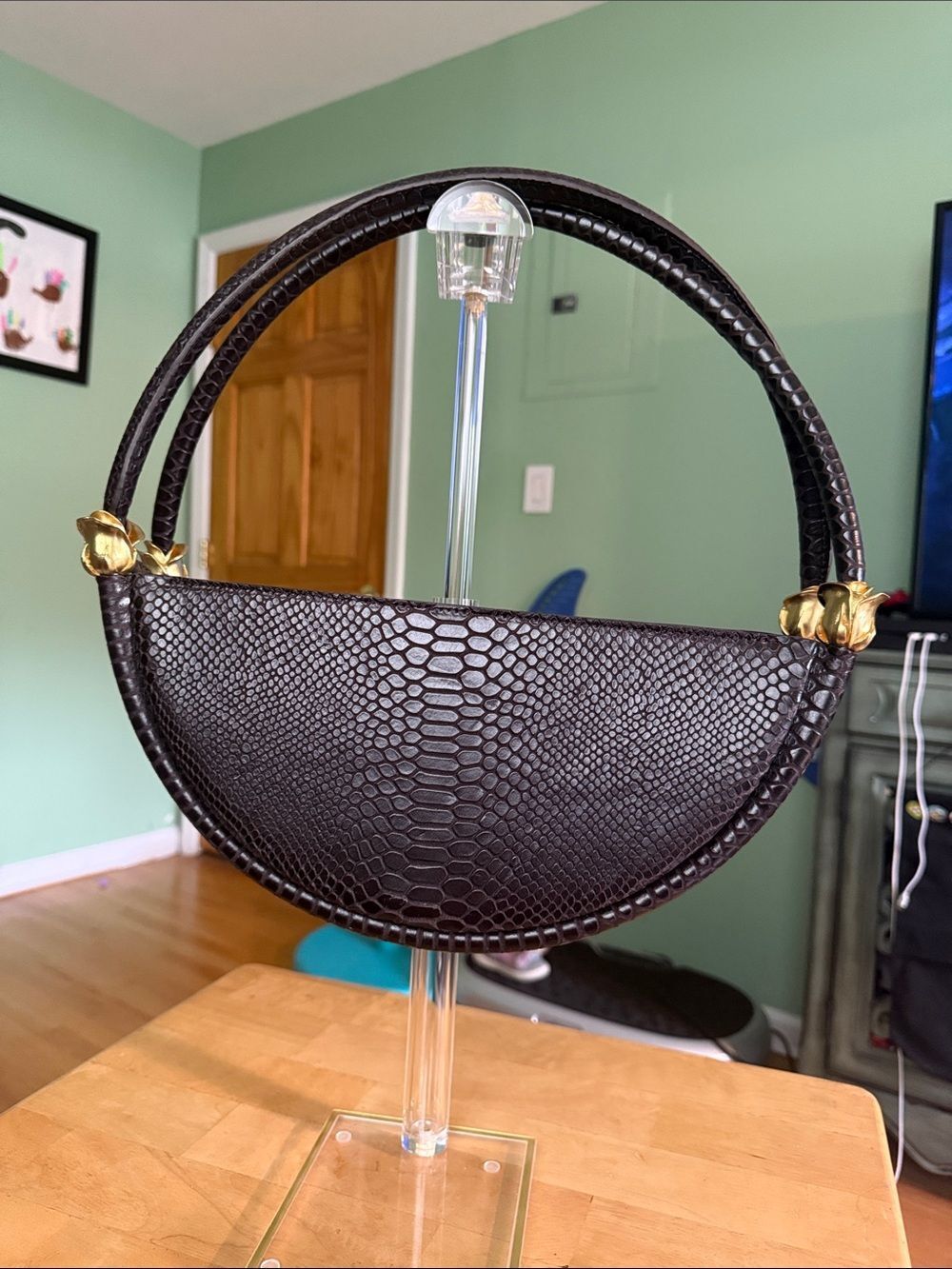 World Bag Grand Elegant Structured Italian Leather Moon-Shaped Handbag